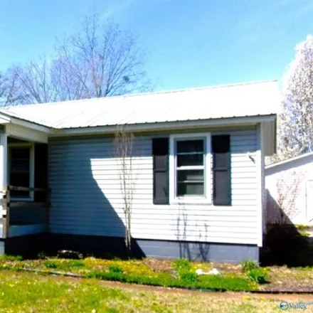 Buy this 3 bed house on 1127 Main Street in Moulton, Lawrence County