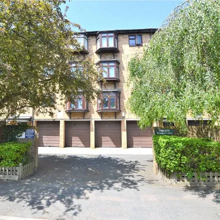 Rent this 2 bed apartment on 7 Saint Aubyn's Road in London, SE19 3AA