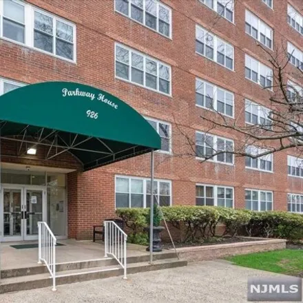 Image 3 - 955 Bloomfield Avenue, Glen Ridge, Essex County, NJ 07028, USA - Apartment for sale