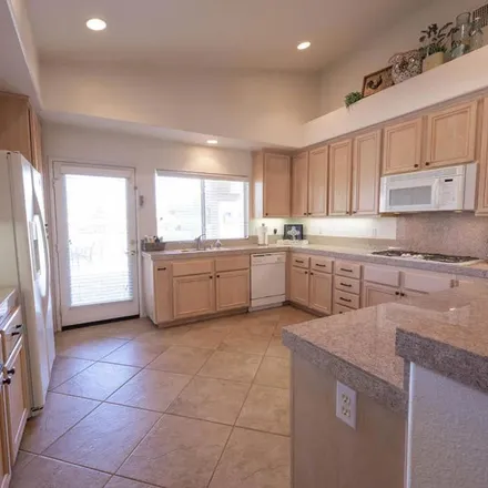 Image 4 - Indian Springs Golf Club, Green Hills Drive, Indio, CA 92235, USA - Apartment for rent