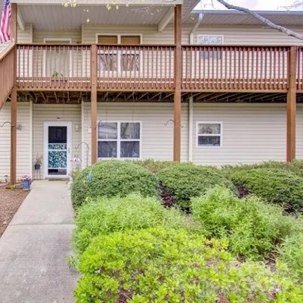 Buy this 2 bed condo on 383 Old Covington Way in Oak Park, Buncombe County