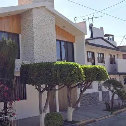 Buy this 5 bed house on Calle Abelardo Luján Rodríguez 380 in 57710 Nezahualcóyotl, MEX