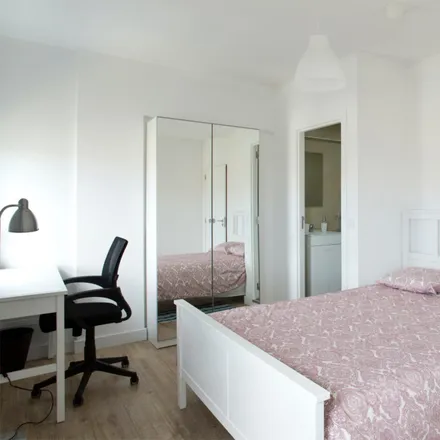 Rent this 5 bed room on Rua André Vidal de Negreiros in 1950-002 Lisbon, Portugal