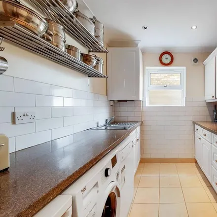 Rent this 5 bed house on Worthington Road in London, KT6 7RX