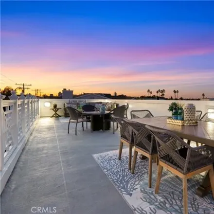 Image 3 - 1601, 1603 Cliff Drive, Bay Shores, Newport Beach, CA 92663, USA - House for sale