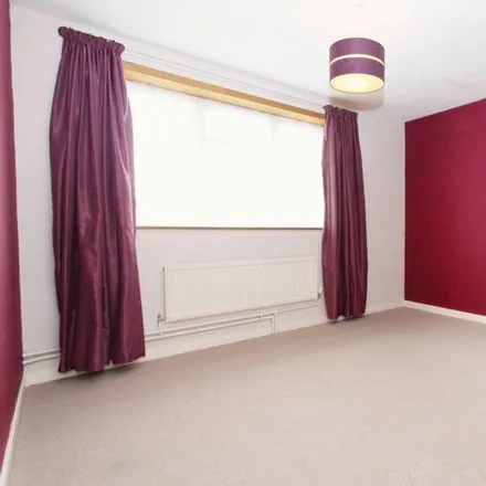 Image 4 - Gosling Close, London, UB6 9UE, United Kingdom - Duplex for rent