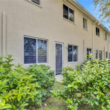 Image 6 - 21121 Northwest 14th Place, Miami Gardens, FL 33169, USA - Townhouse for sale