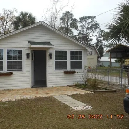 Rent this 1 bed house on 11th Street in Port Saint Joe, FL