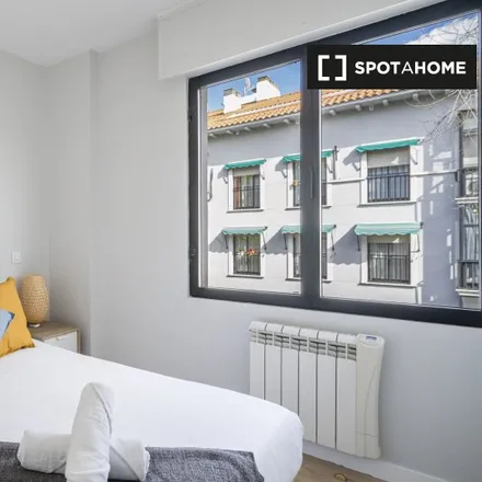 Rent this 1 bed apartment on Madrid in Calle de Bustamante, 2