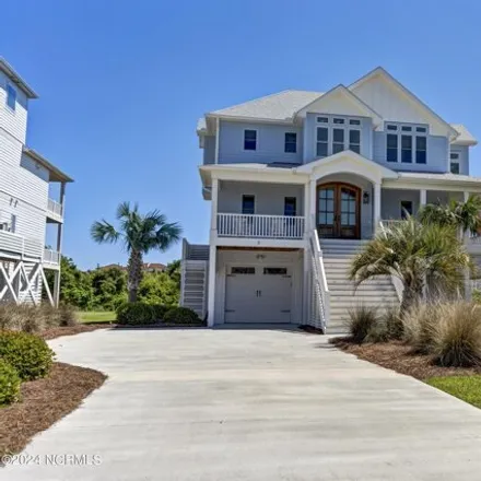 Image 1 - 31 Sailview Drive, North Topsail Beach, NC 28460, USA - House for sale