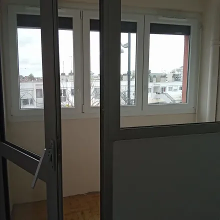 Rent this 4 bed apartment on 6 Allée Albert Préjean in 51430 Tinqueux, France