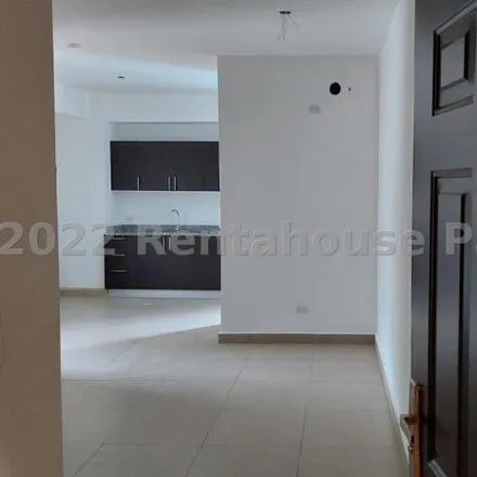 Rent this 2 bed apartment on Altapesca in Calle 66 Este, San Francisco