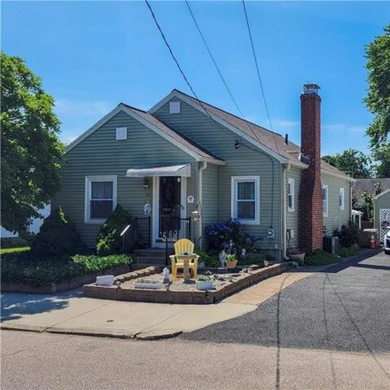 Image 2 - 33 Fuller St, Pawtucket, Rhode Island, 02861 - House for sale