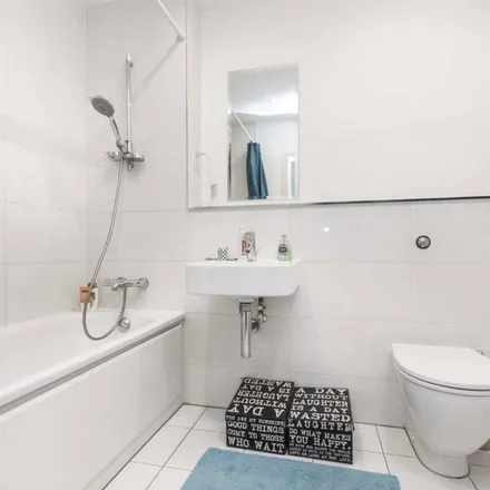 Image 2 - 1 Holford Way, London, SW15 5DH, United Kingdom - Apartment for rent