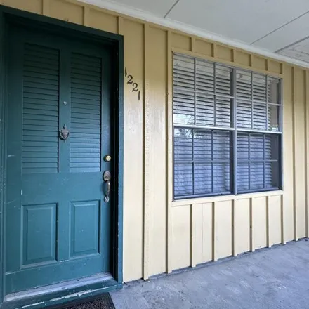 Buy this 2 bed condo on 903 Oliver Street in South Pascagoula, Pascagoula