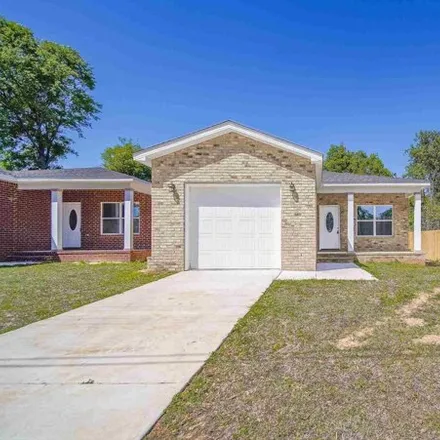 Buy this 3 bed house on 2350 West Lakeview Avenue in Pensacola, FL 32505