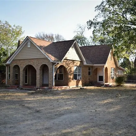 Buy this 4 bed house on 2720 Old Robinson Road in Waco, TX 76706