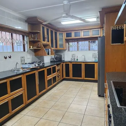 Rent this 6 bed apartment on unnamed road in uMhlathuze Ward 2, Richards Bay