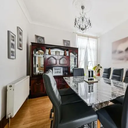 Image 4 - 17 Halstow Road, London, SE10 0LD, United Kingdom - Townhouse for sale