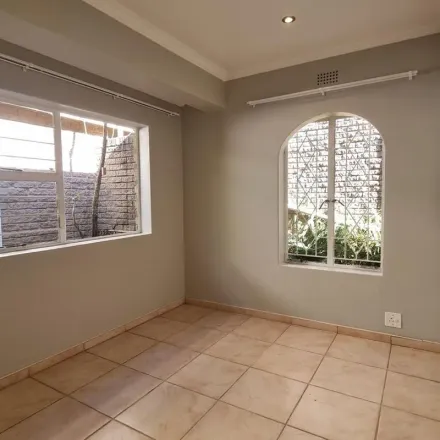 Image 5 - Edward Rubenstein Drive, Sandown, Sandton, 2031, South Africa - Townhouse for rent