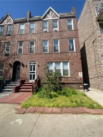 Image 2 - 1586 East 22nd Street, New York, NY 11210, USA - House for sale
