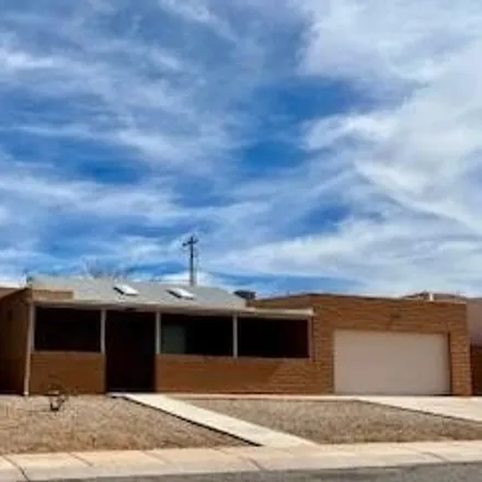 Image 1 - 503 Duchess Drive, Sierra Vista, AZ 85635, USA - House for rent