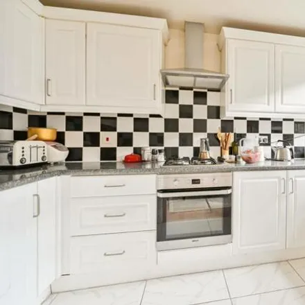 Image 3 - Copley Close, London, SE17 3HY, United Kingdom - Townhouse for rent