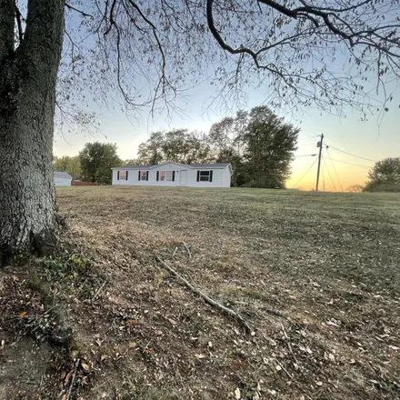 Buy this 3 bed house on 412 New Haven Road in White Oak, Garrard County