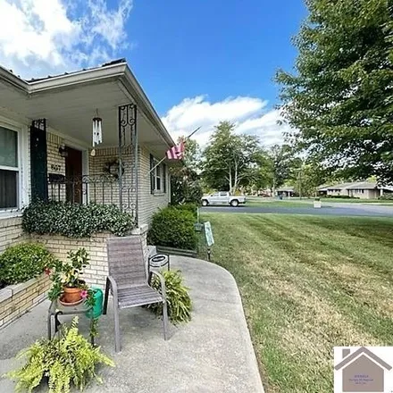 Image 4 - 807 North 19th Street, Five Points, Murray, KY 42071, USA - House for sale