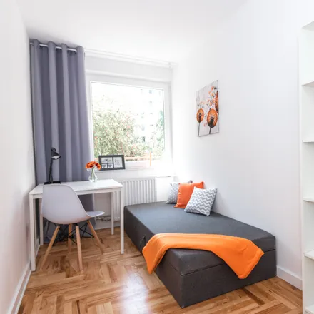 Rent this 7 bed room on Rosy Bailly 9 in 01-494 Warsaw, Poland