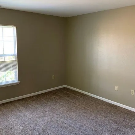 Image 1 - Michaels, Arbor Drive, Fenton, MI 48430, USA - Apartment for rent