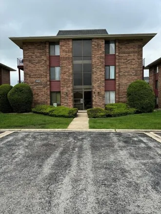 Rent this 1 bed condo on 15821 Terrace Drive in Oak Forest, IL 60452