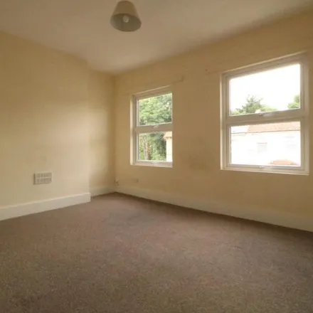 Image 7 - 10 Sutherland Road, London, N17 0BN, United Kingdom - Apartment for rent