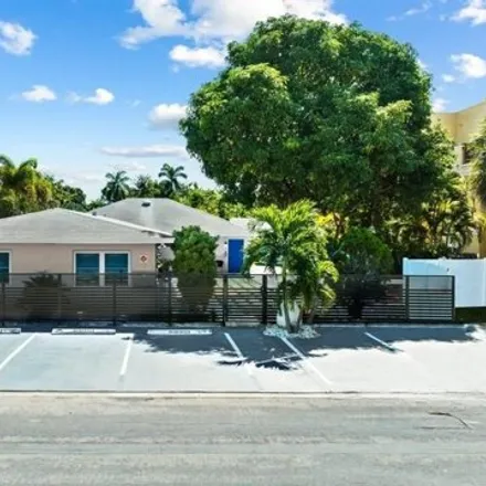Buy this 7 bed house on unnamed road in Fort Lauderdale, FL 33304