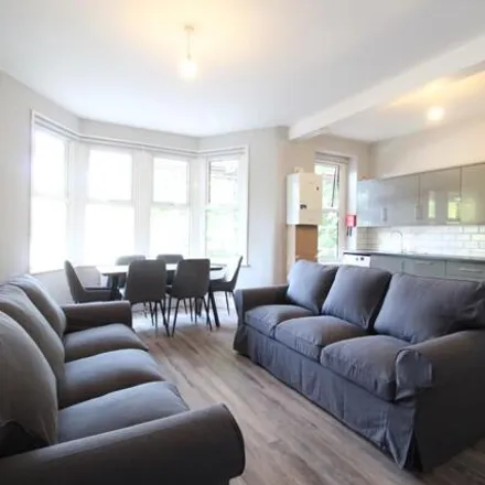 Rent this 2 bed house on 1 Cheltenham Road in Bristol, BS6 5RG
