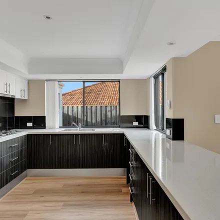 Rent this 5 bed apartment on Adriana Way in Halls Head WA, Australia
