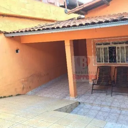Buy this 3 bed house on Rua Ipameri in Araguaia, Belo Horizonte - MG