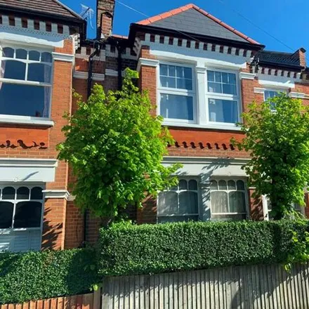 Rent this 6 bed apartment on 72 Tooting Bec Road in London, SW17 8BP