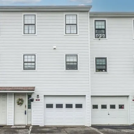 Buy this 2 bed townhouse on 84 Aspetuk Village in Wellsville, New Milford