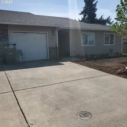 Buy this 4 bed house on 467 Northwest Gardner Street in Sheridan, Yamhill County