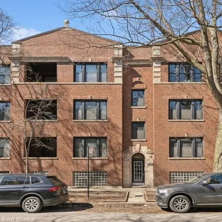 Buy this 2 bed condo on 3538-3540 North Lakewood Avenue in Chicago, IL 60613
