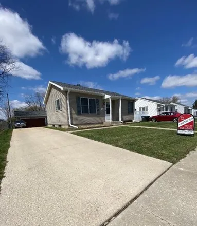 Buy this 2 bed house on 2566 9 1/2 Avenue South in Fort Dodge, IA 50501
