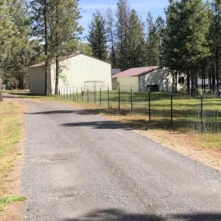 Buy this 4 bed house on 21158 West Sunwest Avenue in Spokane County, WA 99022