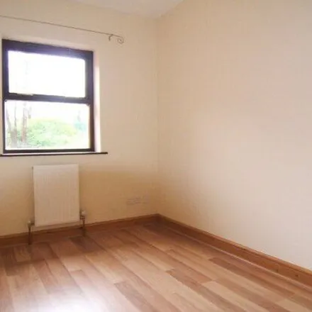 Rent this 2 bed apartment on Cliff Parade in Wakefield, WF1 9SA