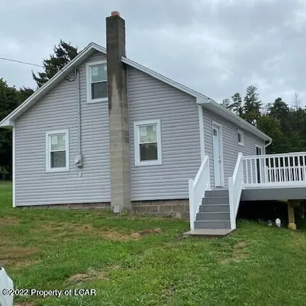 Buy this studio house on 8 East Cohwy 37 in Sybertsville, Luzerne County