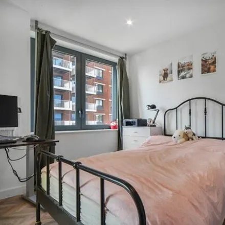 Image 6 - 21-22 Gillender Street, Bromley-by-Bow, London, E3 3LB, United Kingdom - Loft for sale