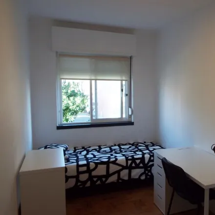 Image 1 - The Gift, Rua Afonso de Paiva, 2780-052 Oeiras, Portugal - Room for rent