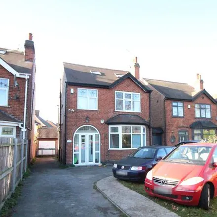 Rent this 5 bed apartment on Scalford Drive in Middleton Boulevard, Nottingham
