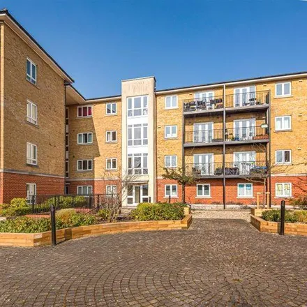 Rent this 2 bed apartment on Tadros Court in Buckinghamshire, HP13 7GF