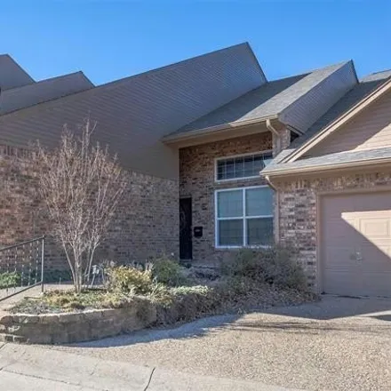 Buy this 3 bed house on Cliff View Loop in Weatherford, TX 76087